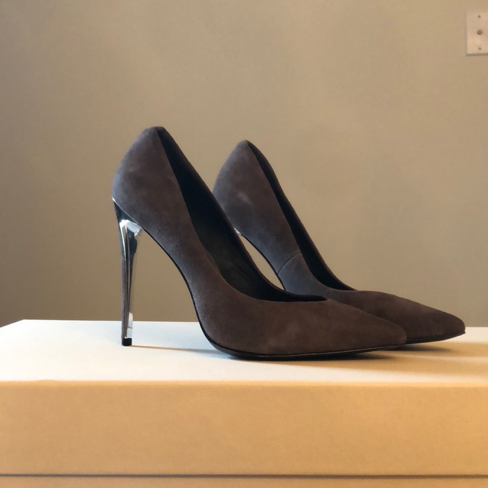 Rachel Zoe Grey Suede 7.5 Pointed Heels